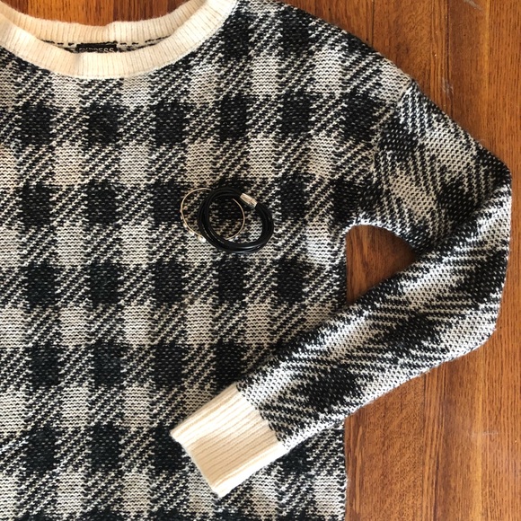 Express Black & Cream Plaid Style Sweater - Picture 2 of 5